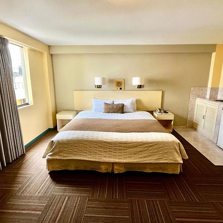Embajadores Hotel Лима Екстериор снимка