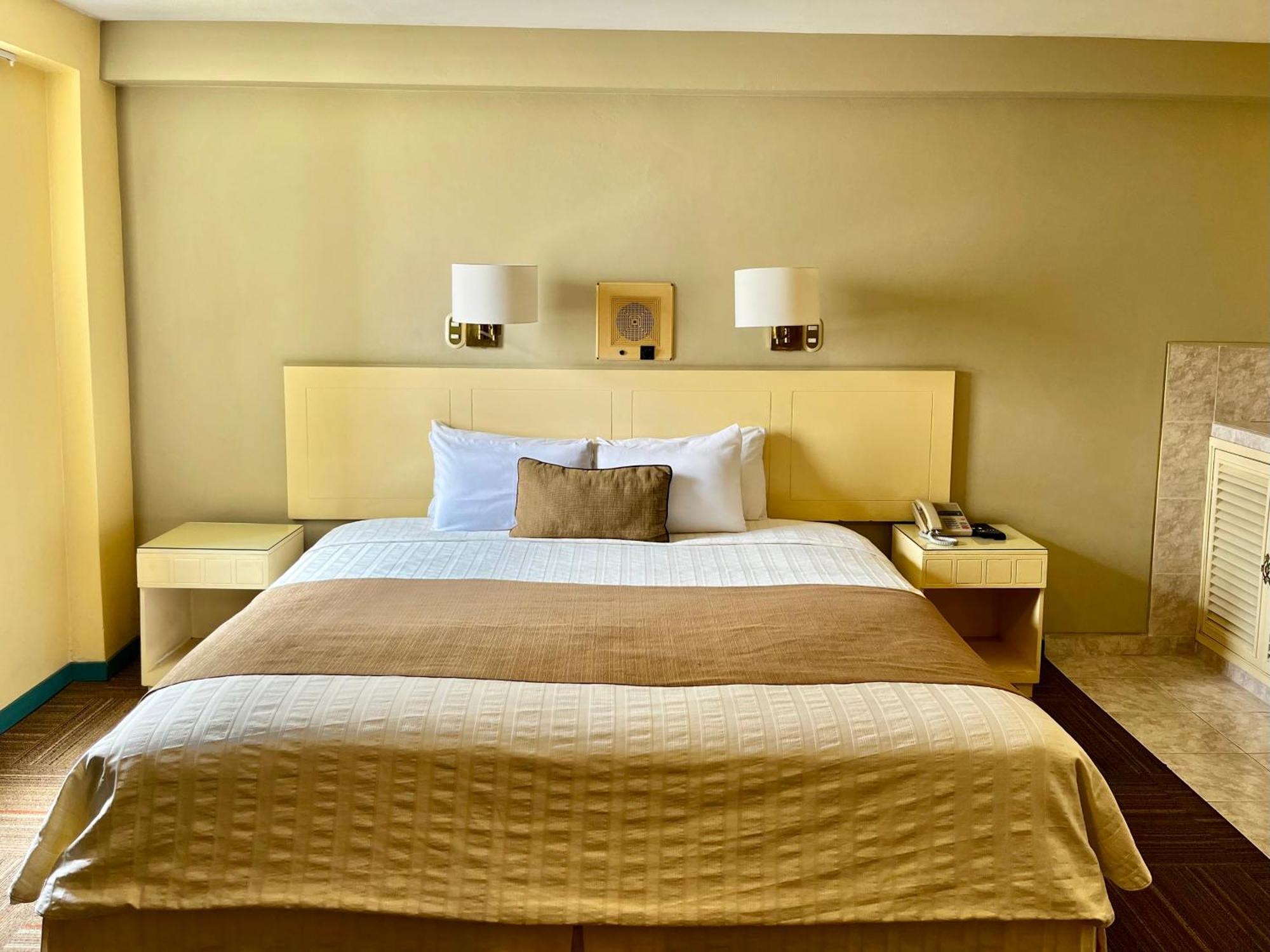 Embajadores Hotel Лима Екстериор снимка
