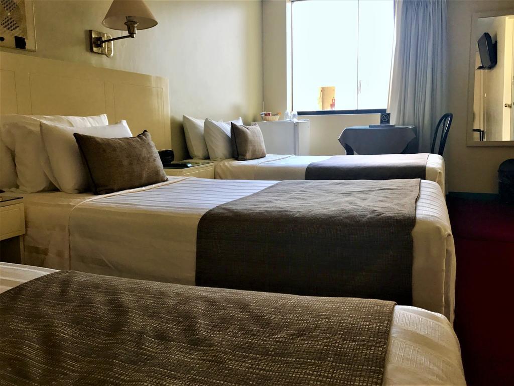 Embajadores Hotel Лима Екстериор снимка